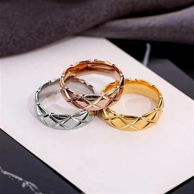 Wavy Edge Glossy Argyle Ring