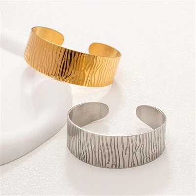 C-shaped Wide-face Bark Bracelet